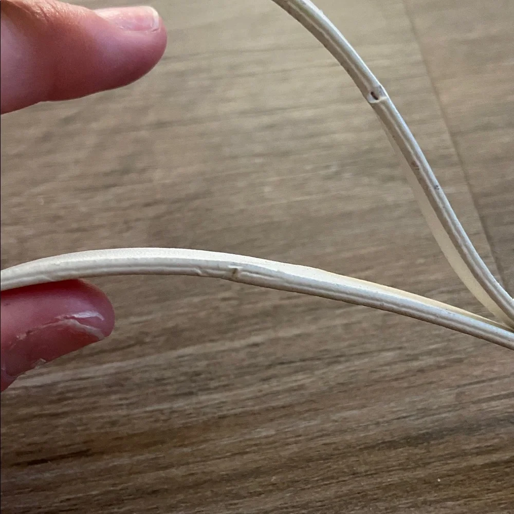 Kate Spade Sweet Pea wristlet bag - Picture 6 of 6